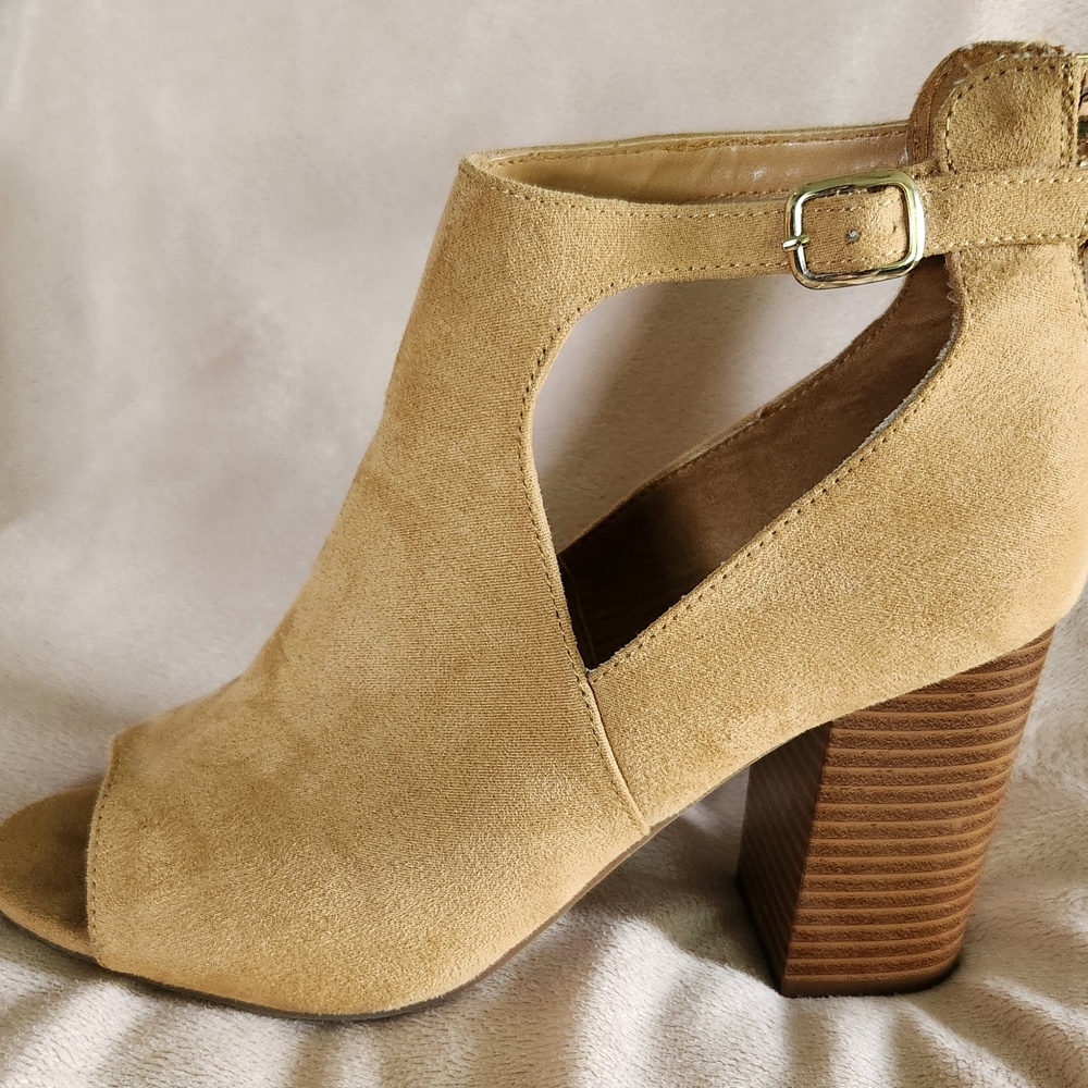 Tan Suede Heeled Boots with Peep-Toe Design